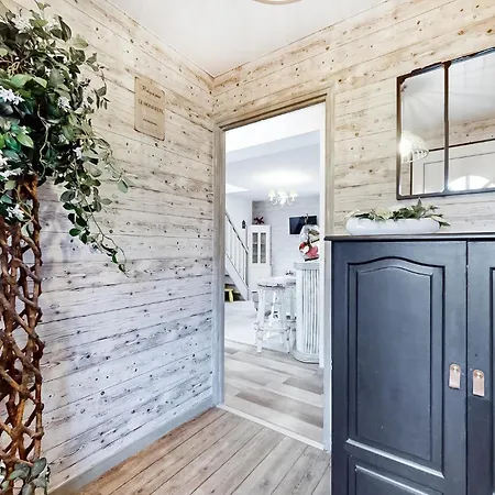 Σπίτι διακοπών Stunning In With Kitchen
